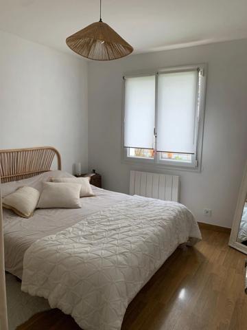 Exclusivité - Les Clouzeaux Maison plain pied, 4 chambres, 1281 m² jardin, garage