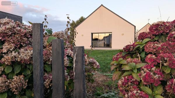 Maison à vendre à Trévou-Tréguignec dans les Côtes-d'Armor (22660), ref : VM559-22143