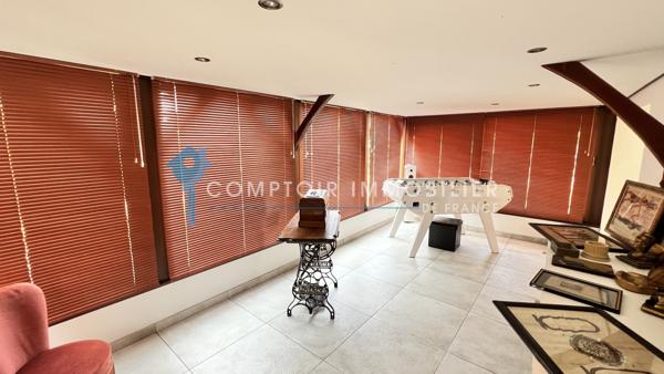 Maison 7 pièce(s) 4 chambre(s) 145 m²
