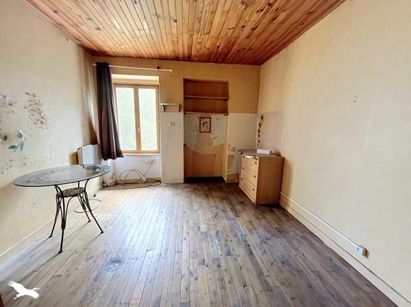 Maison 30 000 € Chaillac-sur-Vienne 3 p 67 m² DPE F