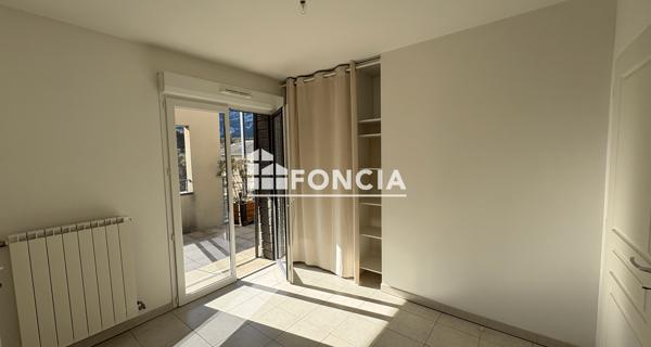Location Appartement 3 pièces 67.89 m² - Robion 84440