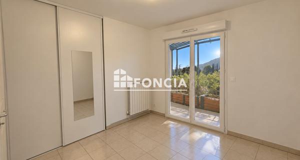 Location Appartement 3 pièces 67.89 m² - Robion 84440