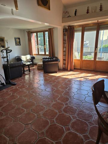 Maison familiale avec jardin à deux pas du métro