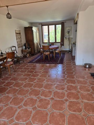 Maison familiale avec jardin à deux pas du métro