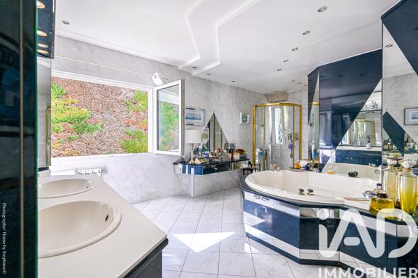 Maison à vendre 5 pièces 245 m² Bouc-Bel-Air