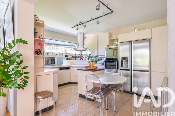 Maison à vendre 5 pièces 245 m² Bouc-Bel-Air
