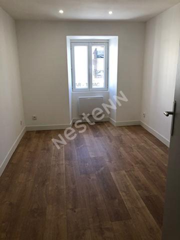 A LOUER - APPARTEMENT T3 EN DUPLEX - CENTRE VILLE DE LOCMINE