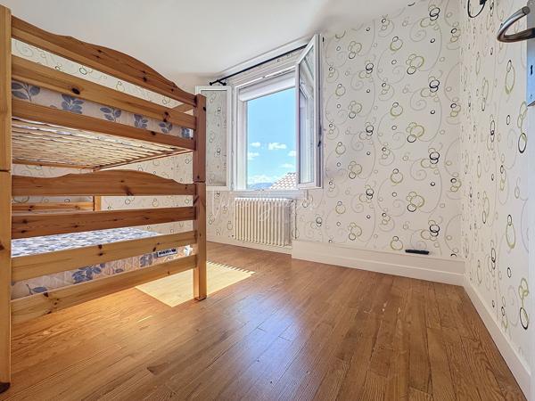 Saint-Affrique (12400) Idéal Artisan ou projet de vie et investissement !