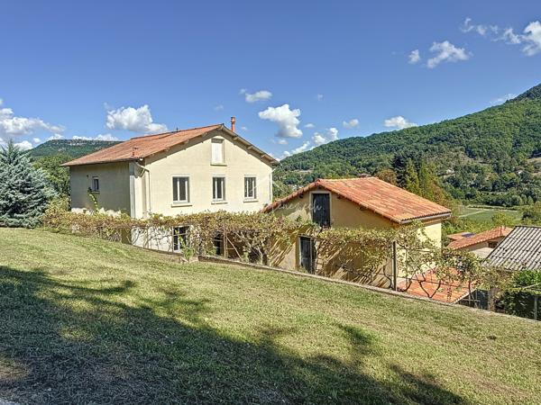 Saint-Affrique (12400) Idéal Artisan ou projet de vie et investissement !