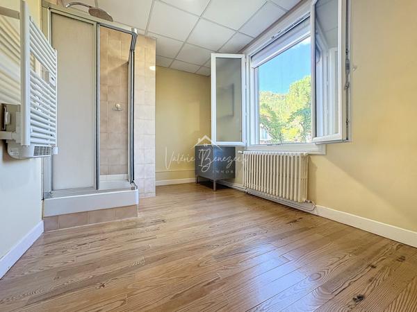 Saint-Affrique (12400) Idéal Artisan ou projet de vie et investissement !