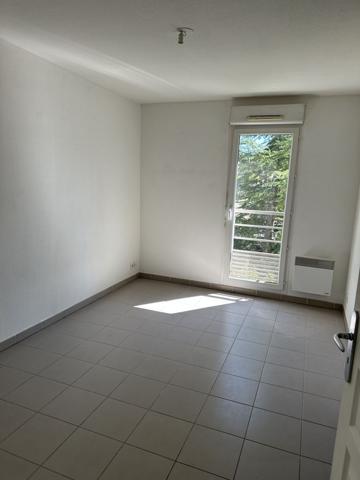 Gardanne - Appartement T3 d'environ 57m² avec balcon et stationnements
