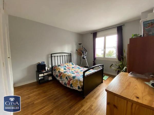 Appartement à louer 3 pièces 64.21m² Tours (37000)