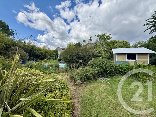 Maison à vendre  4 pièces - 104 m 2   SAUJON  - 17