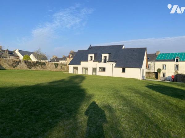 Maison de 2024 dans le bourg du Faouët  sur 1100 m² de terrain