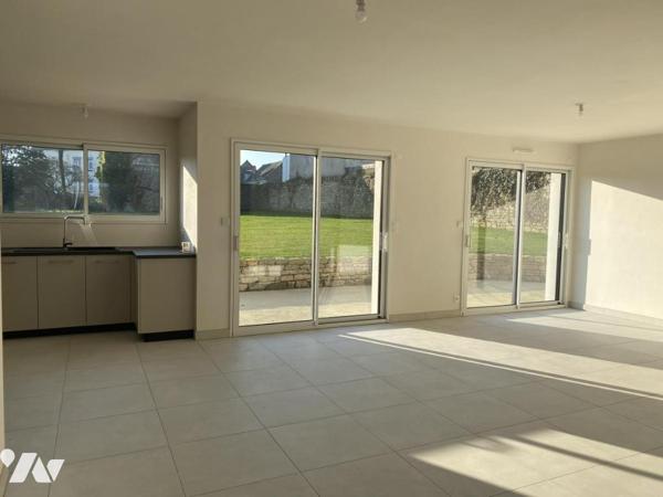 Maison de 2024 dans le bourg du Faouët  sur 1100 m² de terrain
