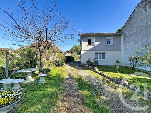 Maison à vendre  6 pièces - 124,20 m 2   MONTPON MENESTEROL  - 24