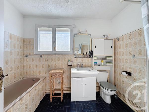Maison à vendre  6 pièces - 124,20 m 2   MONTPON MENESTEROL  - 24