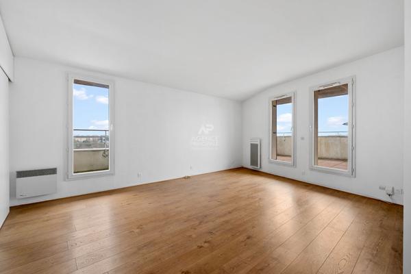 Appartement Duplex 5 pièces SAINT GERMAIN EN LAYE - quartier de l'Aurore Loyer 1 800 €/mois charges comprises **  - Référence  18847