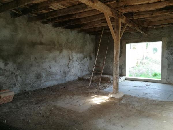 MOUGON - Terrain à construire 2450 m2 avec grange