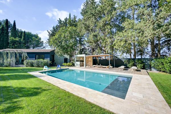 Vente Maison de luxe Aix-en-Provence 8 Pièces 300 m²