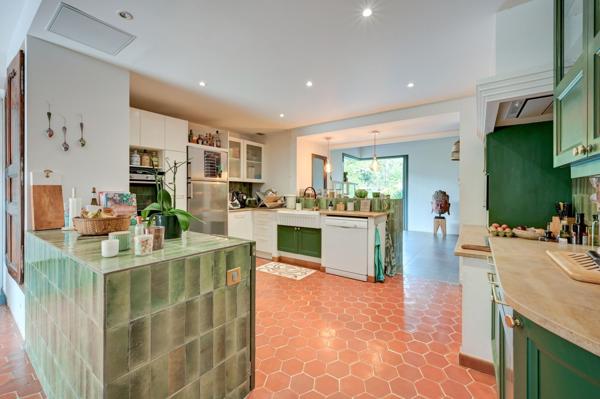 Vente Maison de luxe Aix-en-Provence 8 Pièces 300 m²