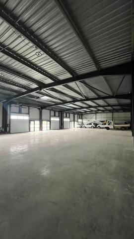 Local d'activité - 1 pièce - 130m² - Kervignac