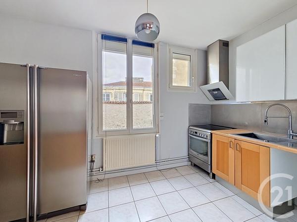 Appartement T3 à vendre  3 pièces - 69,14 m 2   POITIERS  - 86