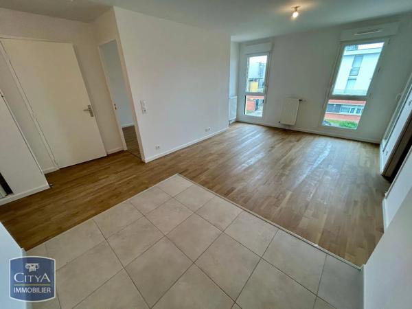 Appartement à louer 2 pièces 50.1m² Élancourt (78990)