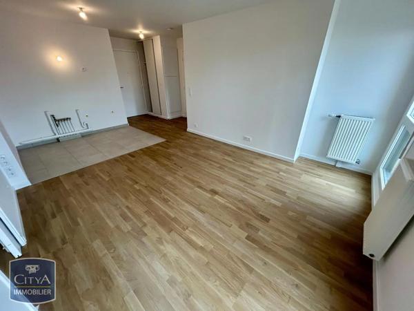 Appartement à louer 2 pièces 50.1m² Élancourt (78990)