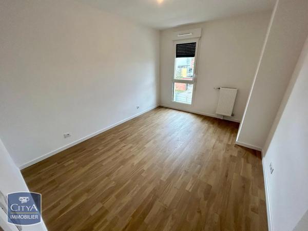 Appartement à louer 2 pièces 50.1m² Élancourt (78990)