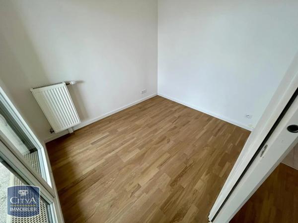 Appartement à louer 2 pièces 50.1m² Élancourt (78990)