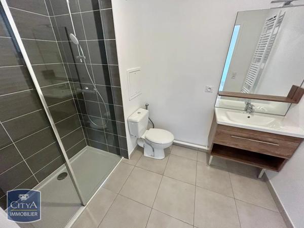 Appartement à louer 2 pièces 50.1m² Élancourt (78990)