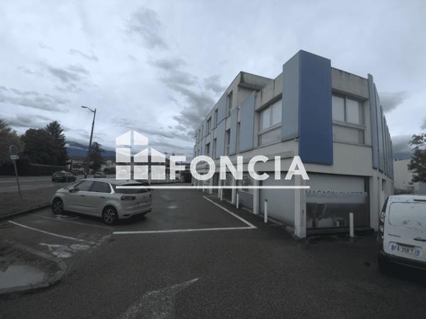 Location Local commercial 5 pièces 254.38 m² - 34 AVENUE JEAN JAURES Eybens 38320