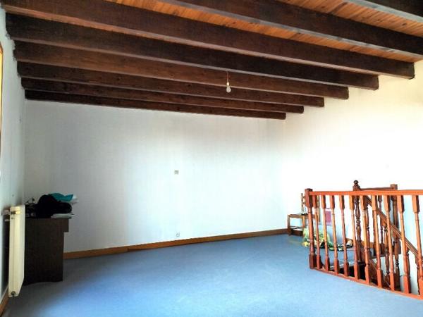 Maison en pierre avec fort potentiel – 212 m² habitables