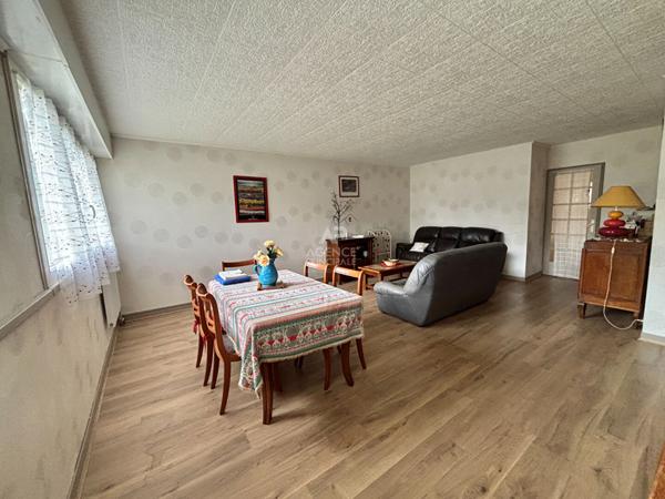 Appartement 4 pièces à vendre à Cergy €195 000 ** - Référence 11240