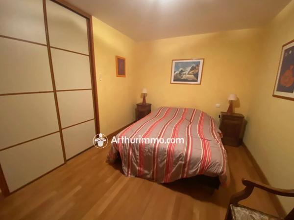 Vente                                                      Maison
                        
                     7 pièces                      191 m2                     à Aulnay