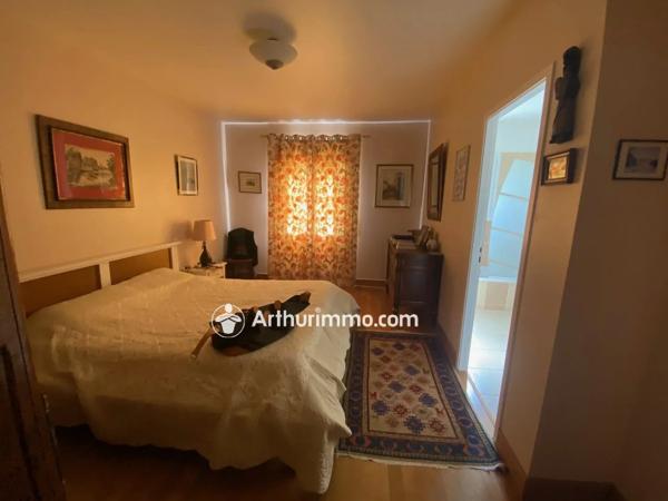 Vente                                                      Maison
                        
                     7 pièces                      191 m2                     à Aulnay