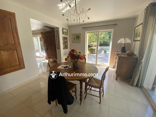 Vente                                                      Maison
                        
                     7 pièces                      191 m2                     à Aulnay