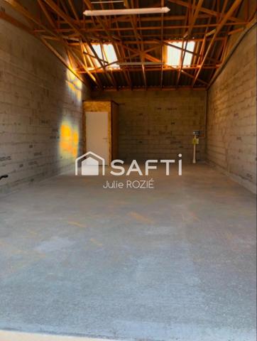 Local commercial de 55 m² avec stockage sur Macau