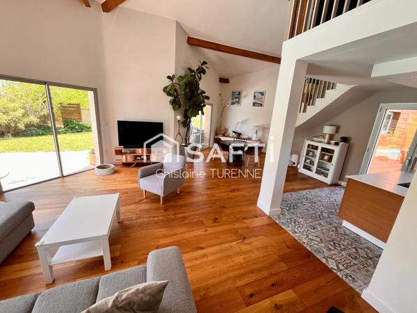 Lumineuse villa de 167m2 avec piscine et espace bien être