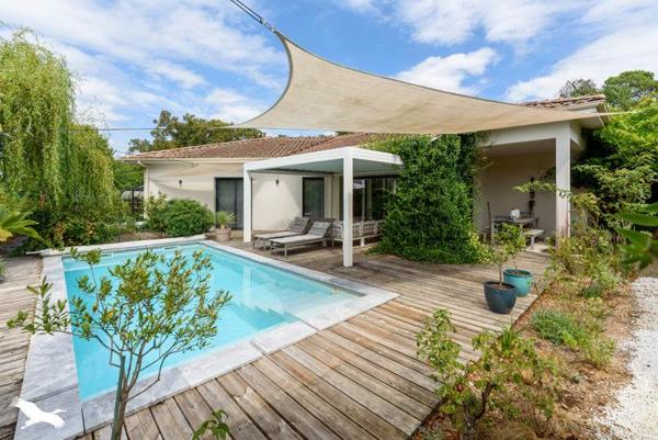 Maison 365 680 € Saint-Pierre-du-Mont 4 p 109 m² DPE A