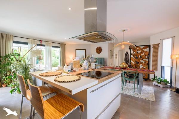 Maison 365 680 € Saint-Pierre-du-Mont 4 p 109 m² DPE A