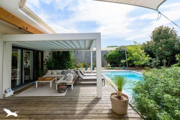 Maison 365 680 € Saint-Pierre-du-Mont 4 p 109 m² DPE A