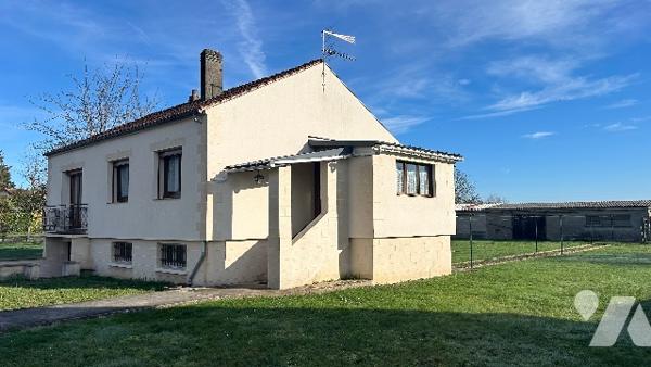 Une Maison à usage d'habitation.