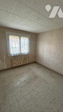 Une Maison à usage d'habitation.