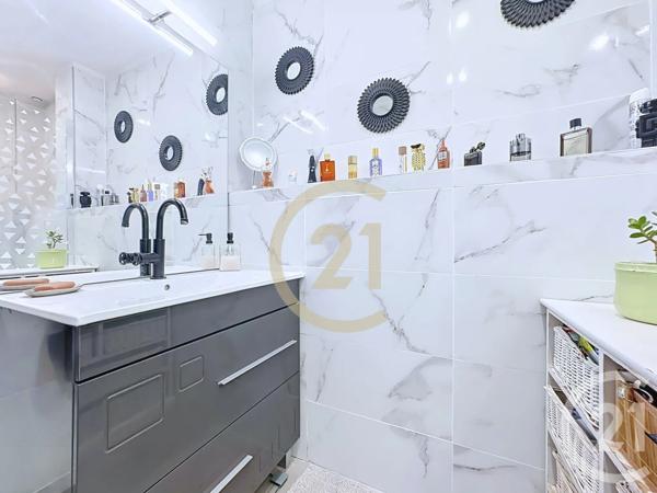 Maison à vendre  4 pièces - 97,90 m 2   ISTRES  - 13