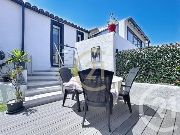Maison à vendre  4 pièces - 97,90 m 2   ISTRES  - 13