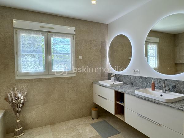 Maison traditionnelle de 220 m²