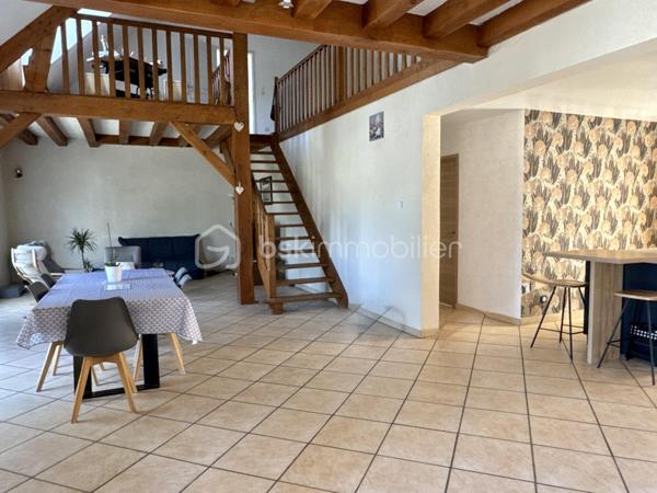 Maison traditionnelle de 220 m²