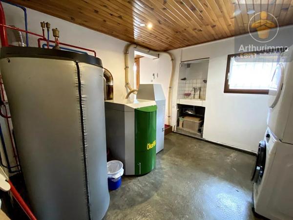Vente                                                      Maison
                        
                     6 pièces                      157 m2                     à Orléans